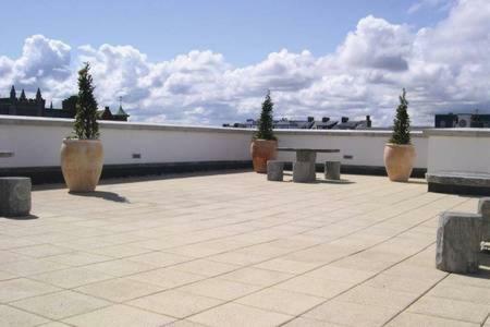 Blue Pool View Apartment พอร์ตรัช ภายนอก รูปภาพ